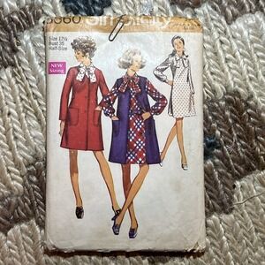 Vintage 1969 Dress pattern Simplicity 8660 Cut